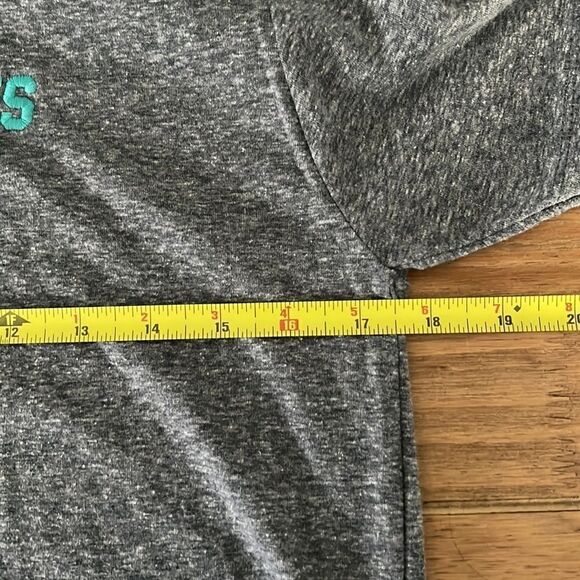 NWT Kid Dangerous Vibes T-Shirt - S - Picture 5 of 6